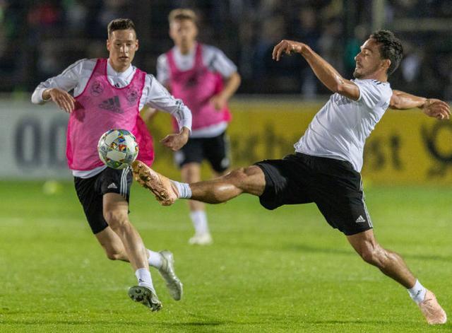 柏林联队主教练严格要求,训练投入多少钱